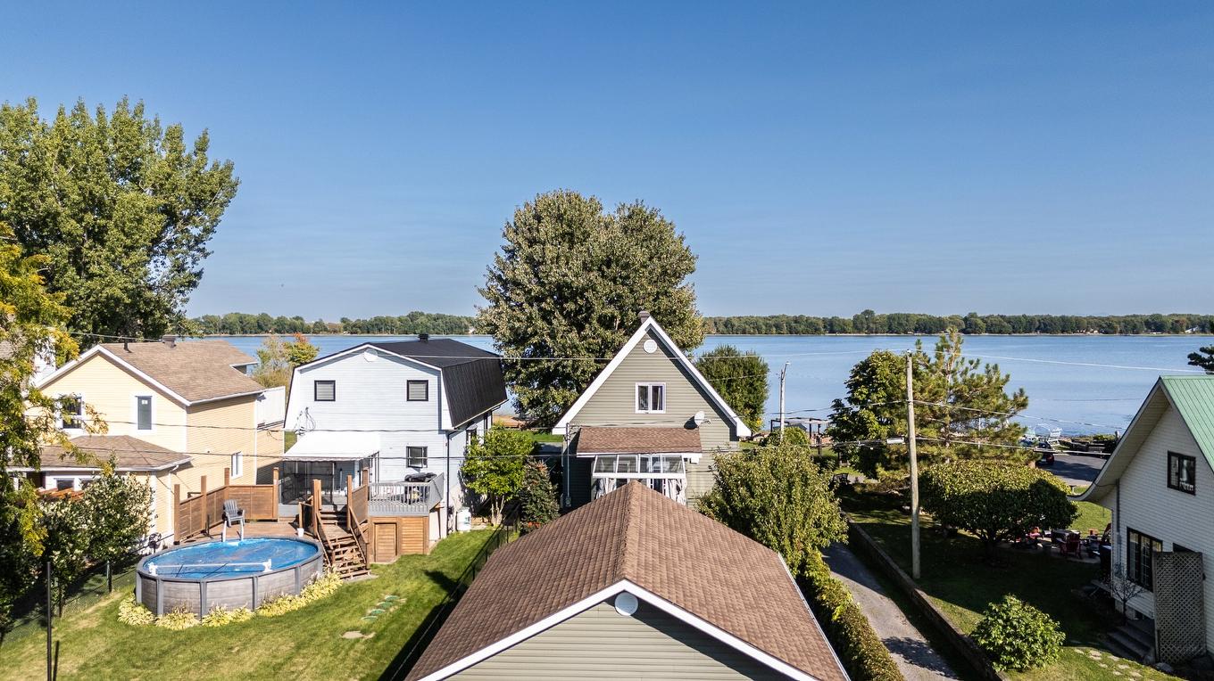 Exterior - 1506 1Re Rue, Saint-Blaise-Sur-Richelieu, QC - Outdoor With Body Of Water