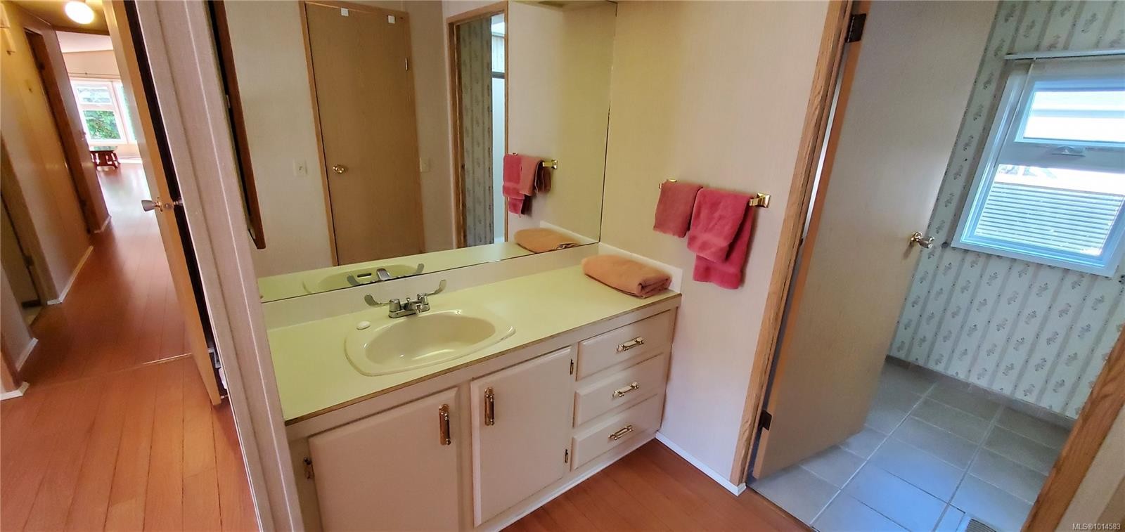 608 White Ridge Dr, Gold River, BC