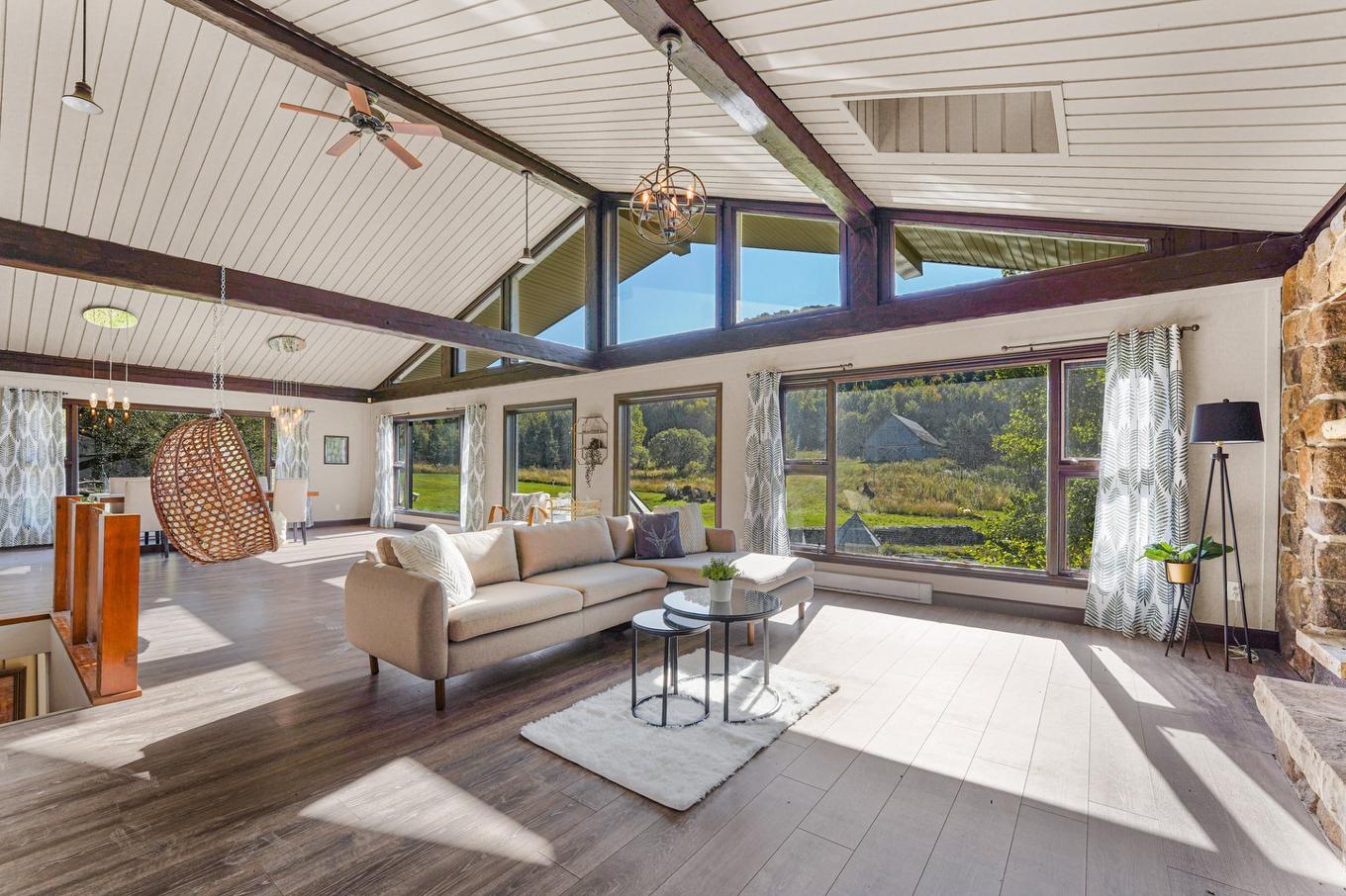 Living room - 445Z Ch. De La Ferme, Val-Morin, QC - Outdoor With Deck Patio Veranda With Exterior