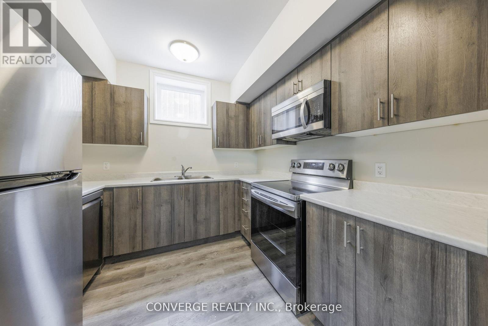 Lower - 79 Hogarth Street, Oshawa, ON