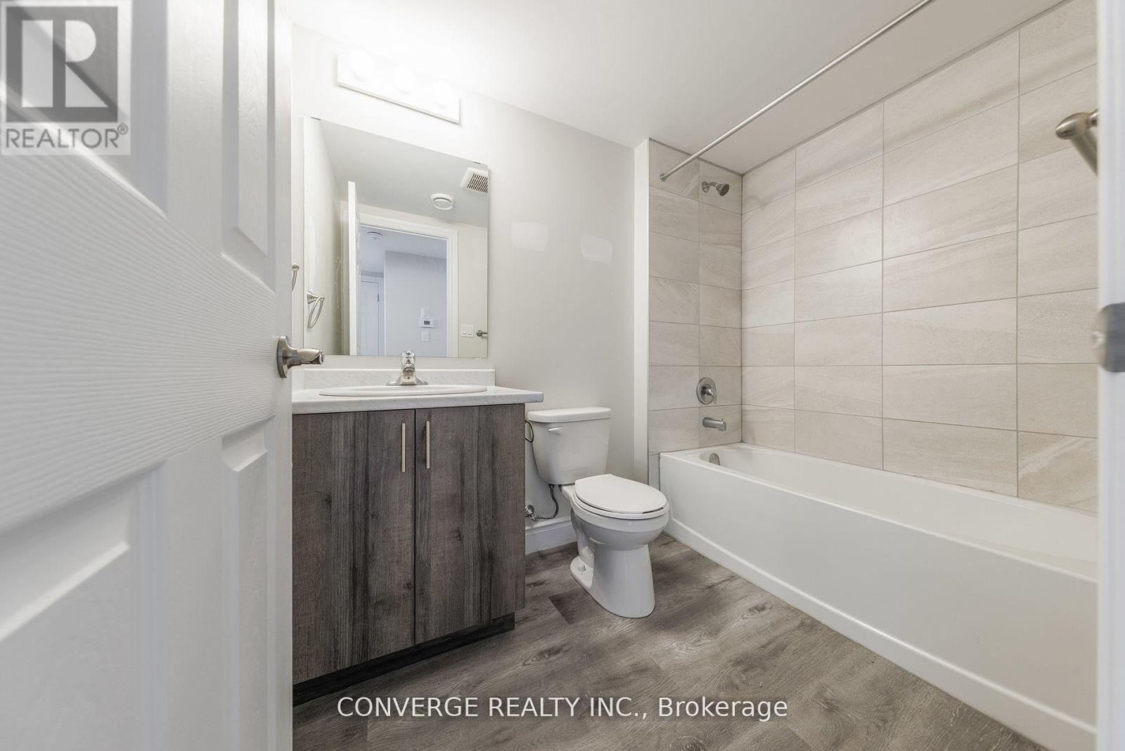 Lower - 79 Hogarth Street, Oshawa, ON