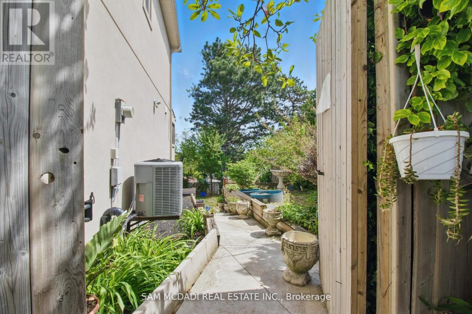 2788 Tallberg Court, Mississauga, ON - Outdoor