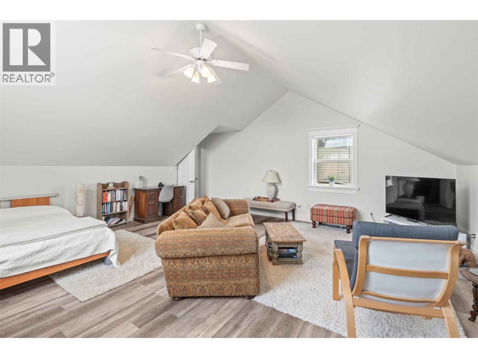 859 Mt. Bulman Place, Vernon, BC - Indoor Photo Showing Other Room