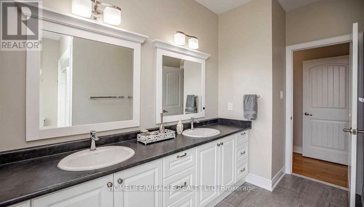 1 - 8480 Simcoe County Road, Adjala-Tosorontio, ON - Indoor Photo Showing Bathroom