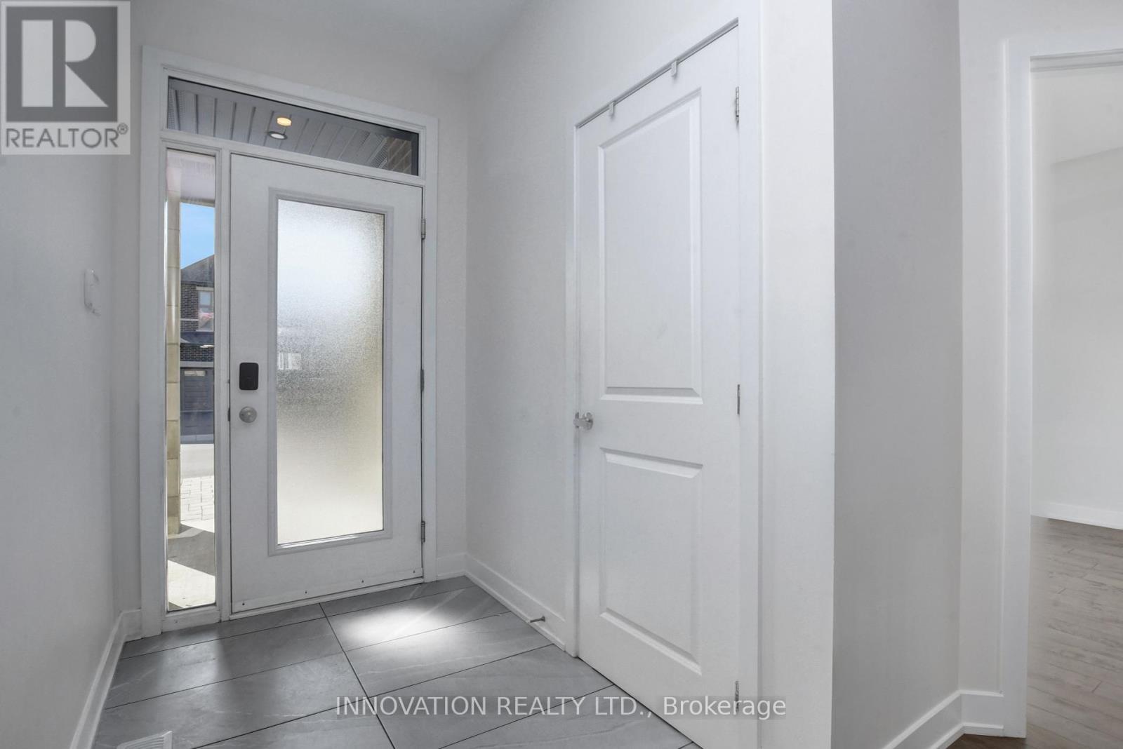 565 Bobolink Ridge, Ottawa, ON - Indoor Photo Showing Other Room