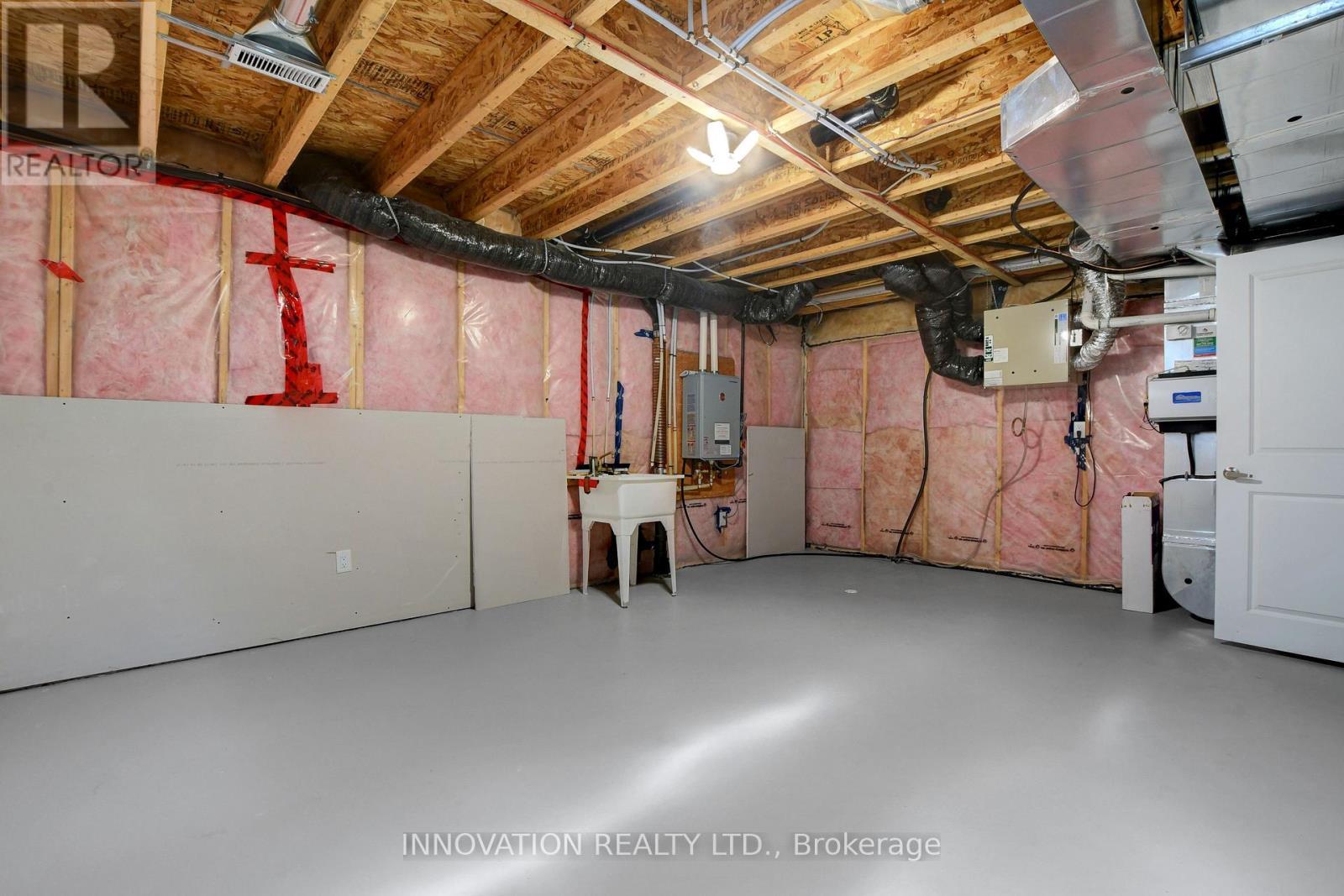 565 Bobolink Ridge, Ottawa, ON - Indoor Photo Showing Basement