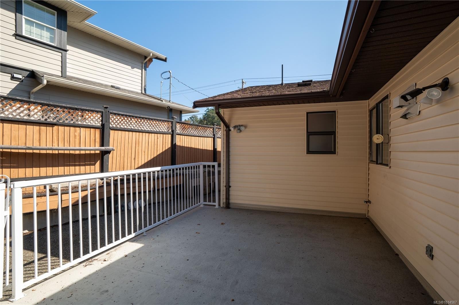 4101 Scoones Pl, Saanich, BC