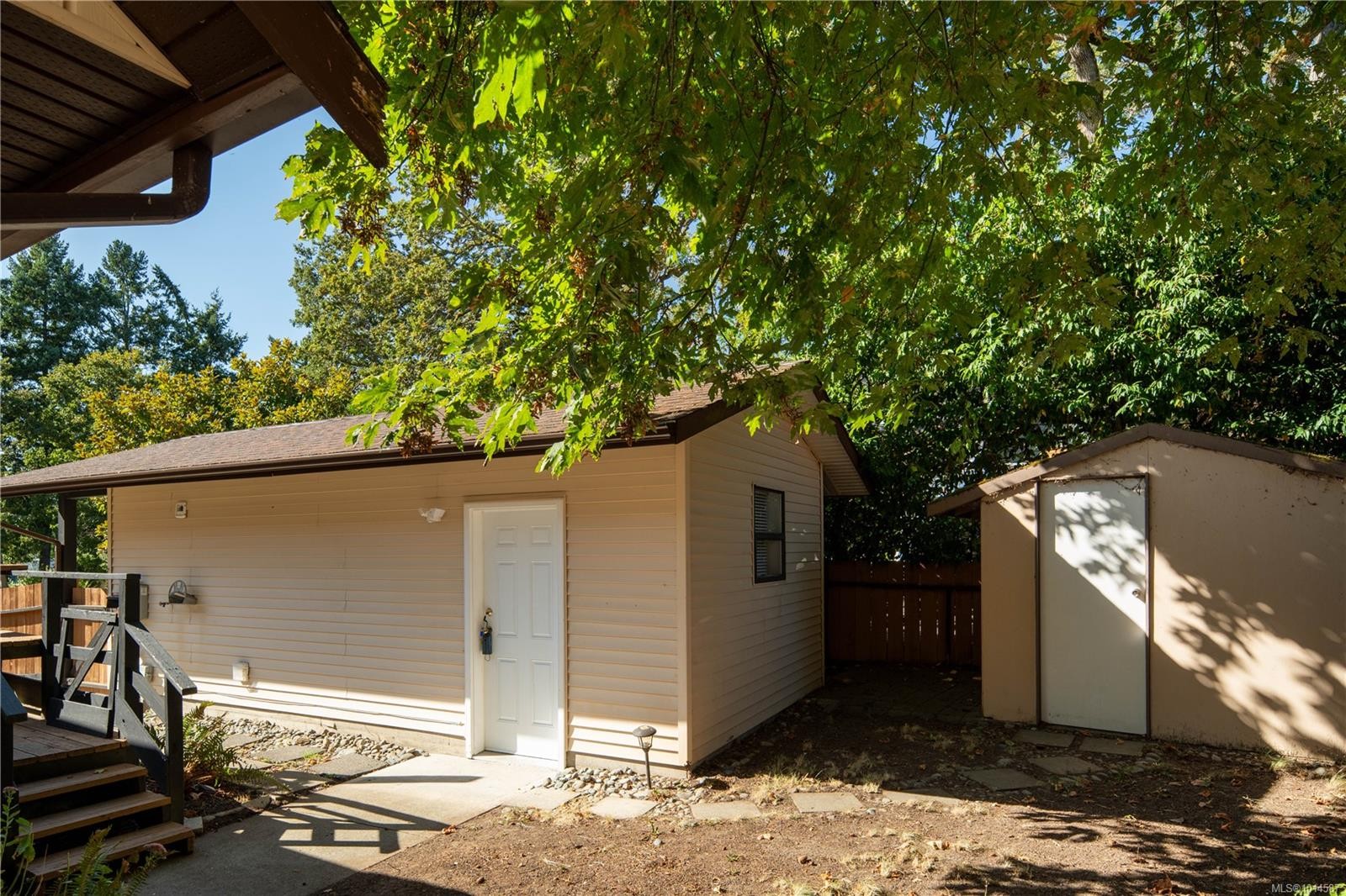 4101 Scoones Pl, Saanich, BC