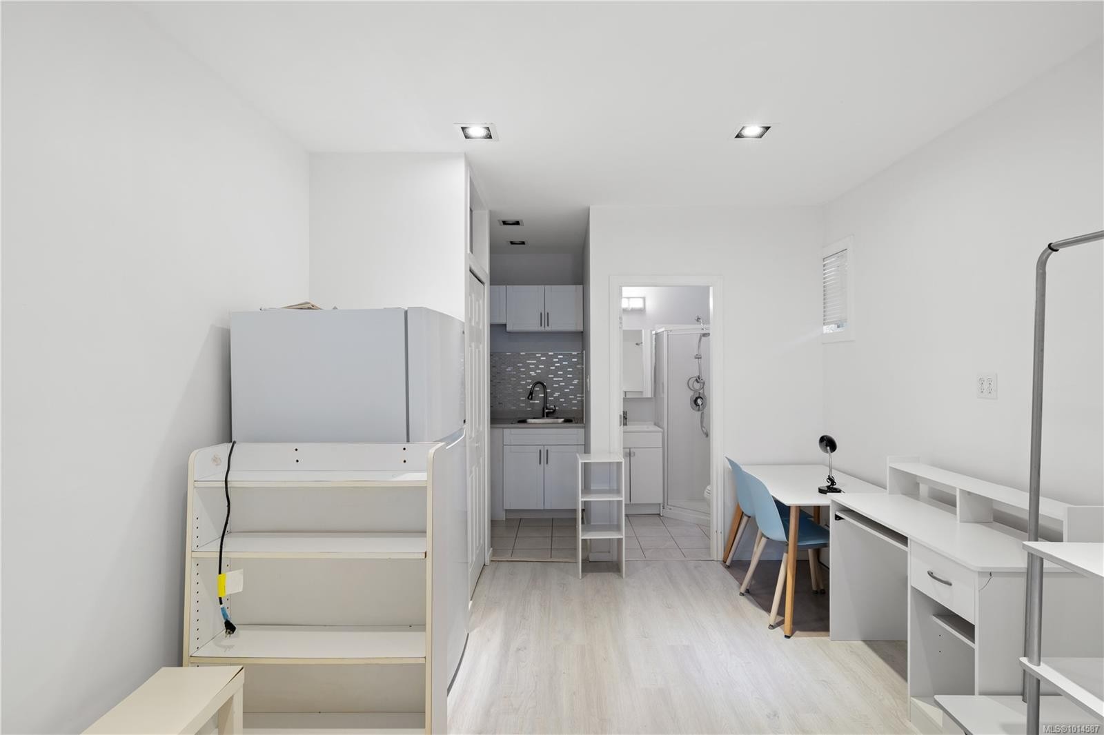 4101 Scoones Pl, Saanich, BC