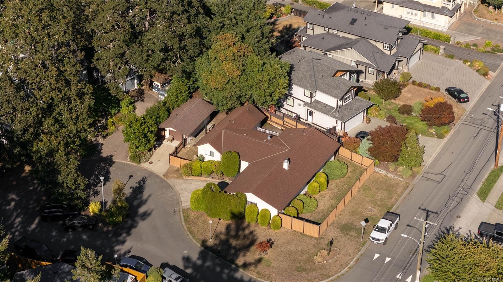 4101 Scoones Pl, Saanich, BC