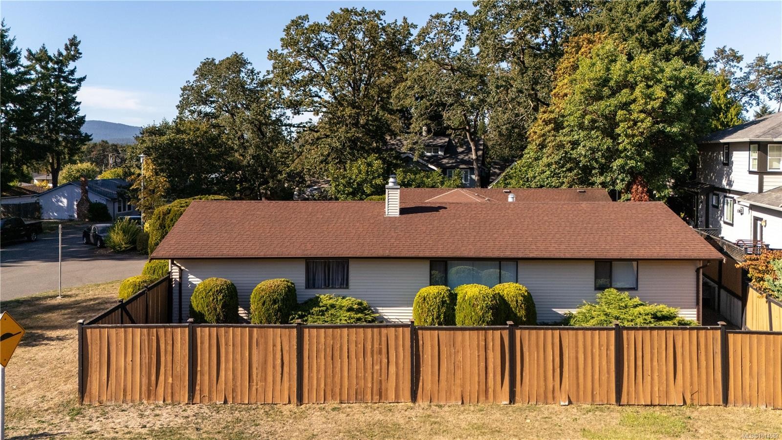 4101 Scoones Pl, Saanich, BC