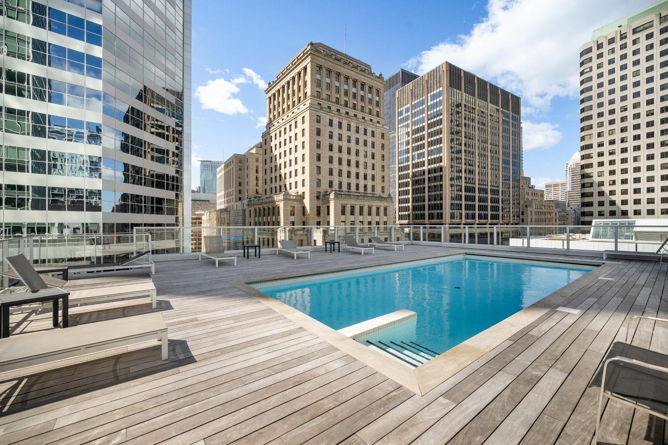 Pool - 1807-495 Av. Viger O., Montréal (Ville-Marie), QC - Outdoor With In Ground Pool With Deck Patio Veranda