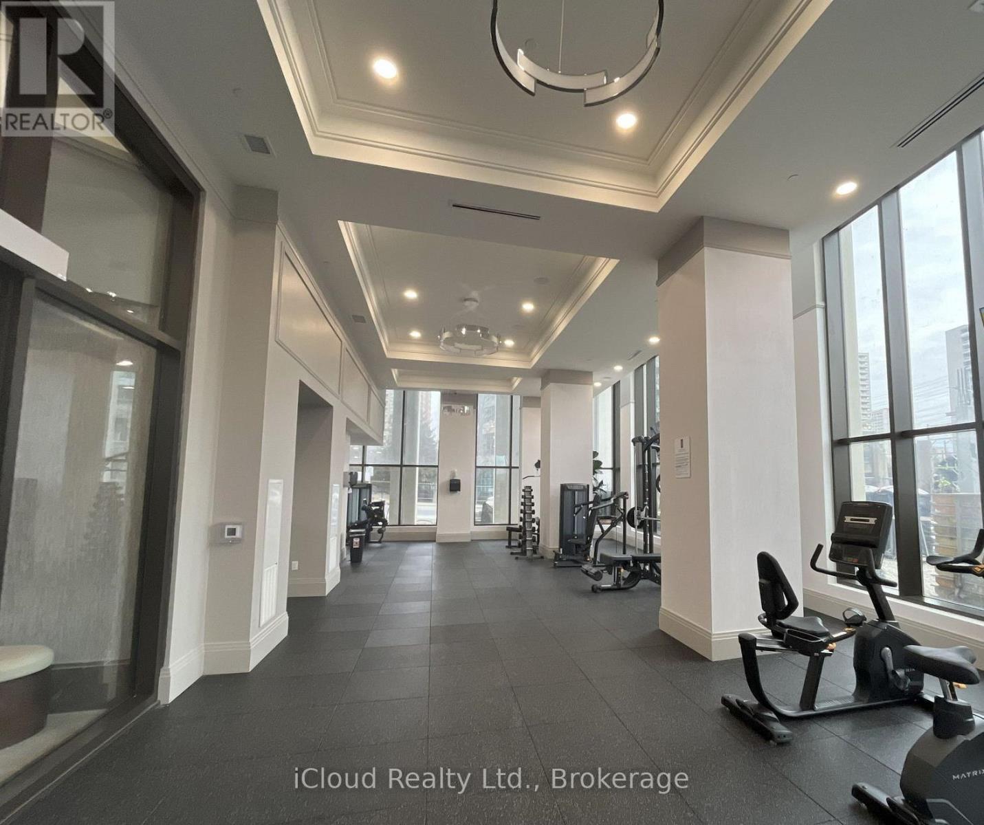 1104 - 30 Elm Drive, Mississauga, ON - Indoor Photo Showing Gym Room
