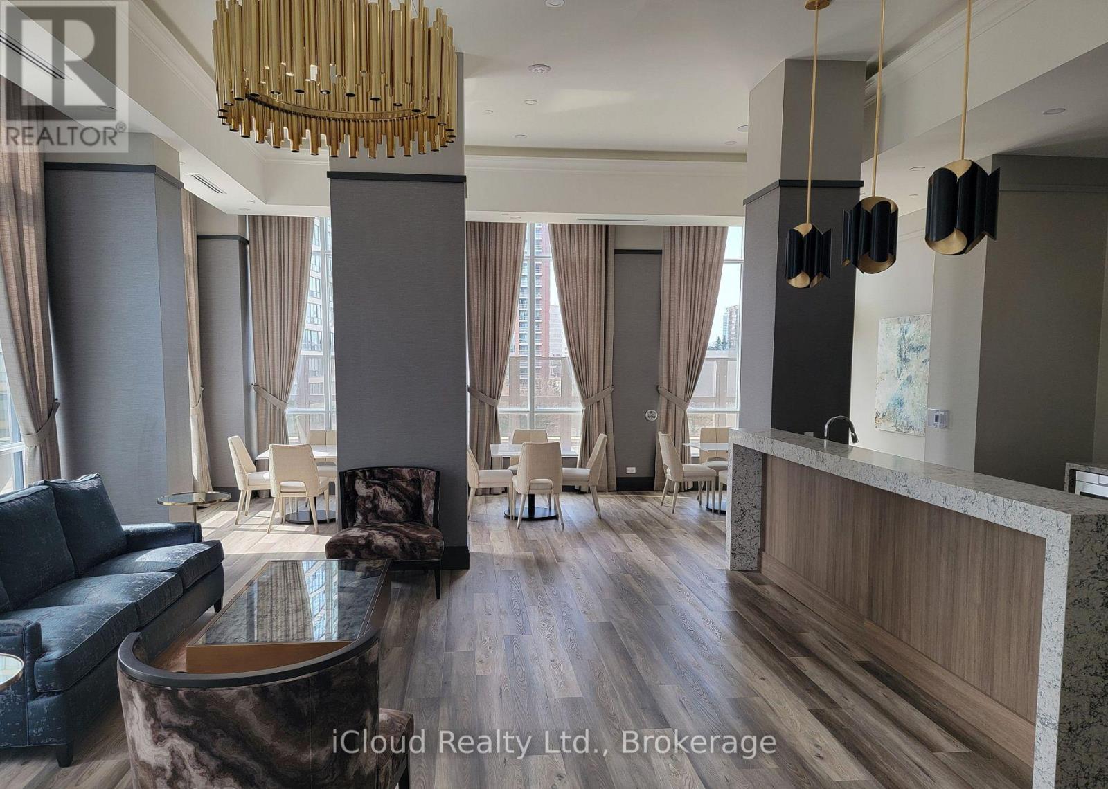 1104 - 30 Elm Drive, Mississauga, ON - Indoor Photo Showing Other Room