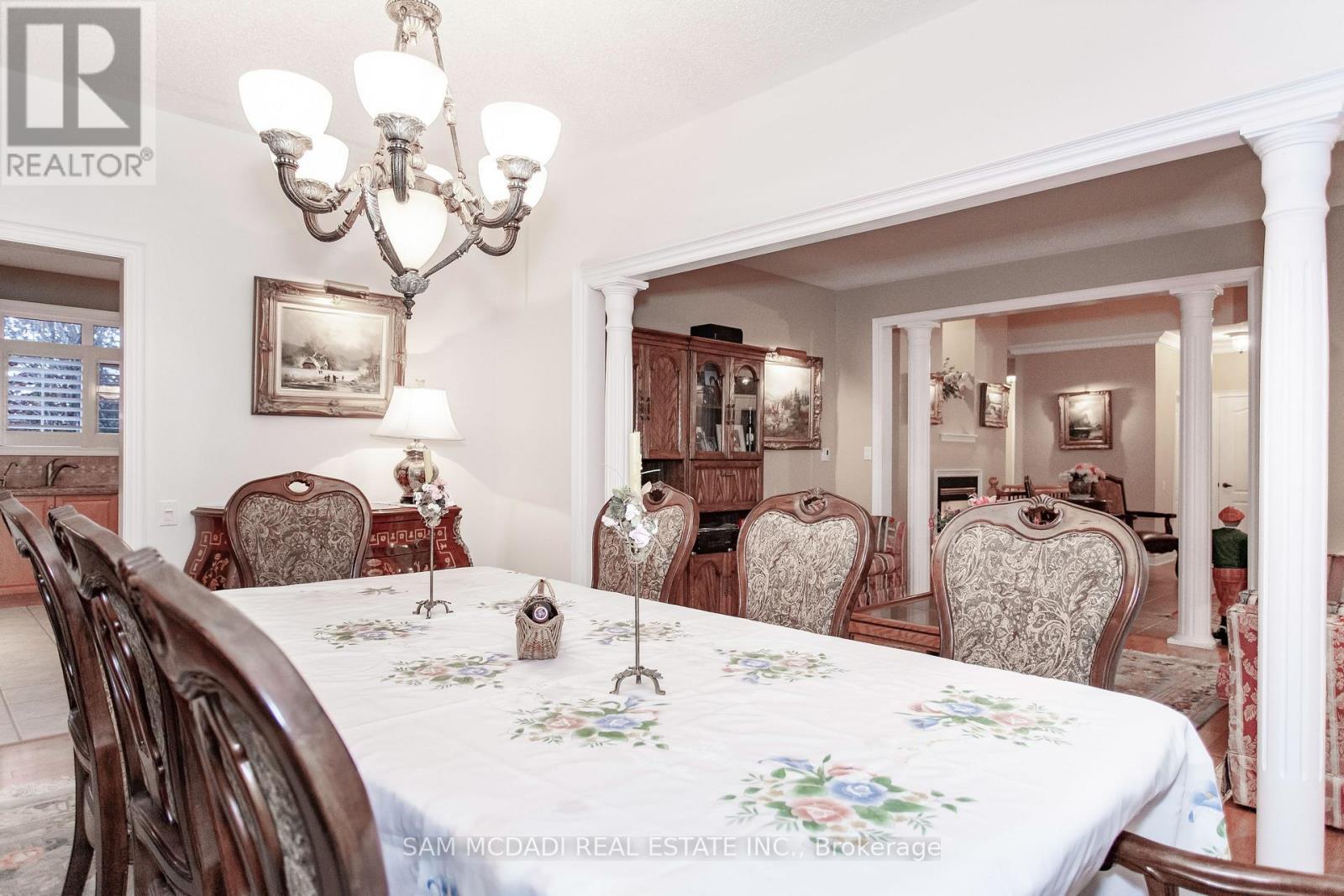 Upper - 50 Links Lane, Brampton, ON - Indoor Photo Showing Dining Room