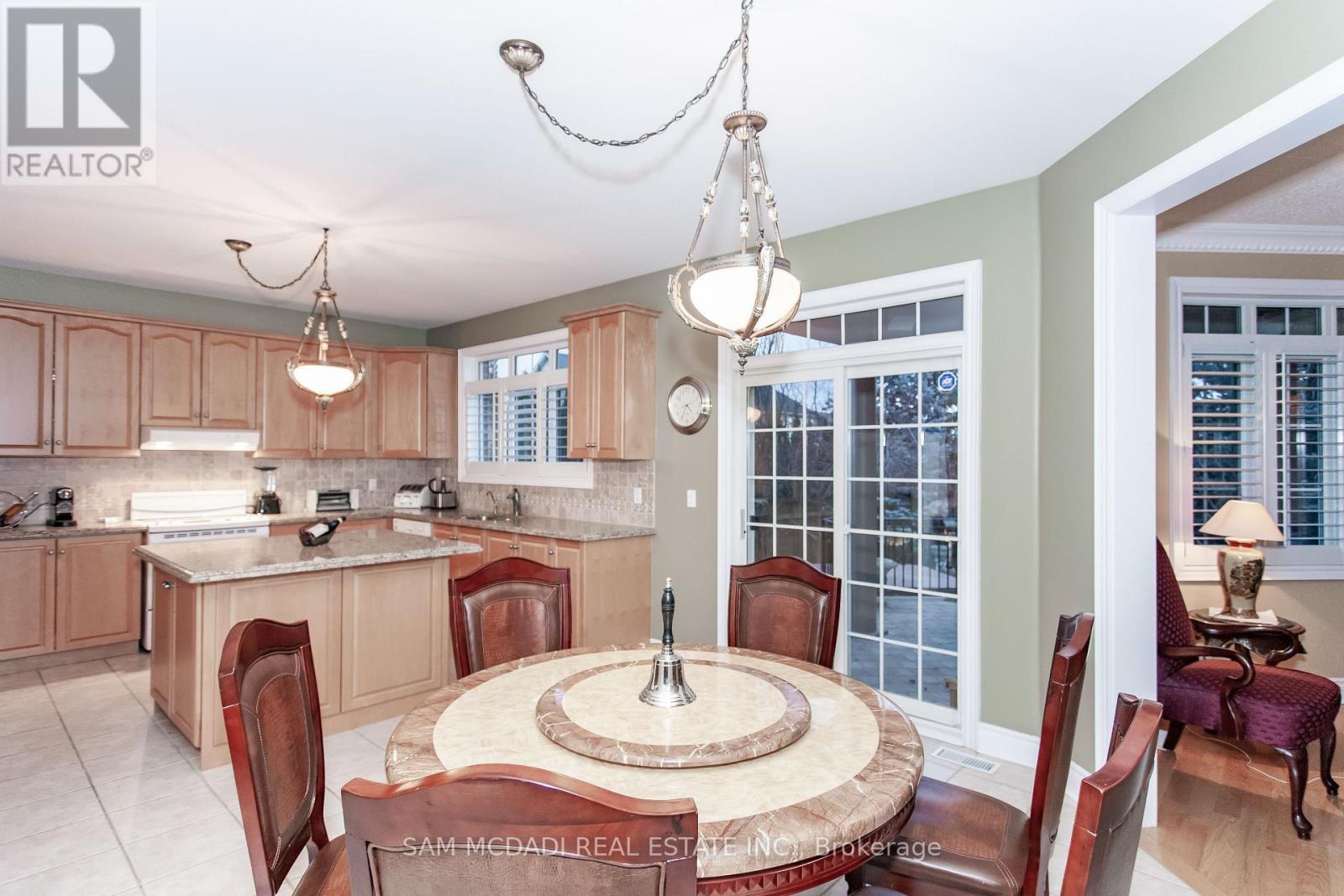 Upper - 50 Links Lane, Brampton, ON - Indoor Photo Showing Dining Room