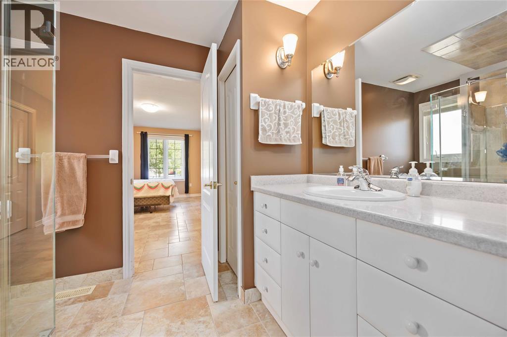 207 Cassandra Boulevard, Sarnia, ON - Indoor Photo Showing Bathroom