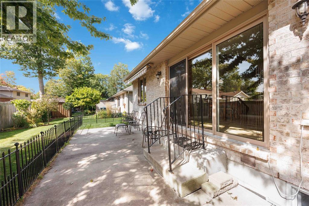 207 Cassandra Boulevard, Sarnia, ON - Outdoor