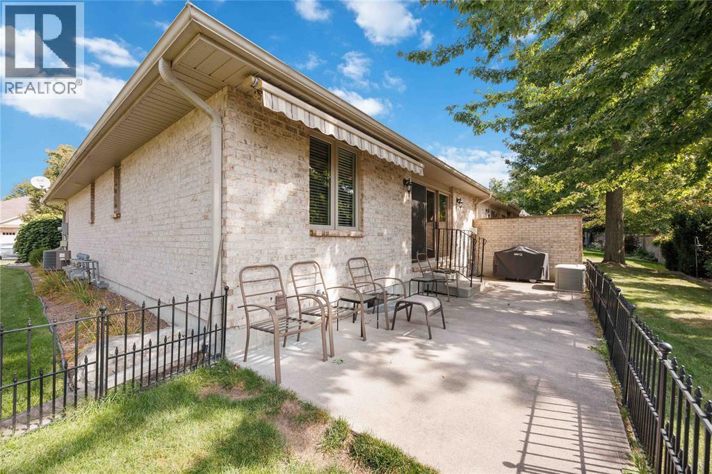 207 Cassandra Boulevard, Sarnia, ON - Outdoor