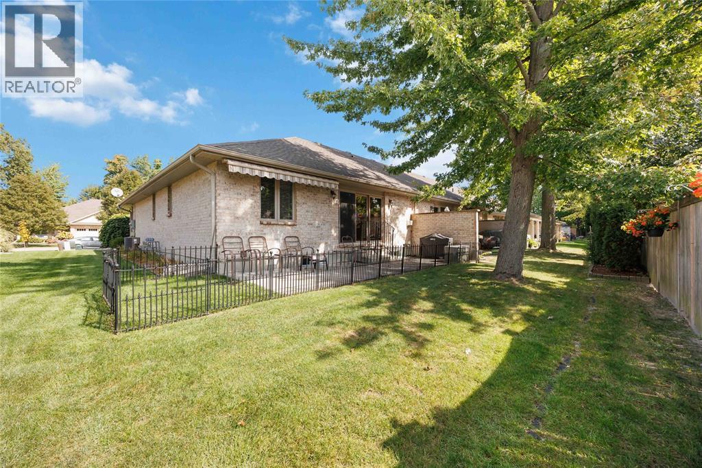 207 Cassandra Boulevard, Sarnia, ON - Outdoor