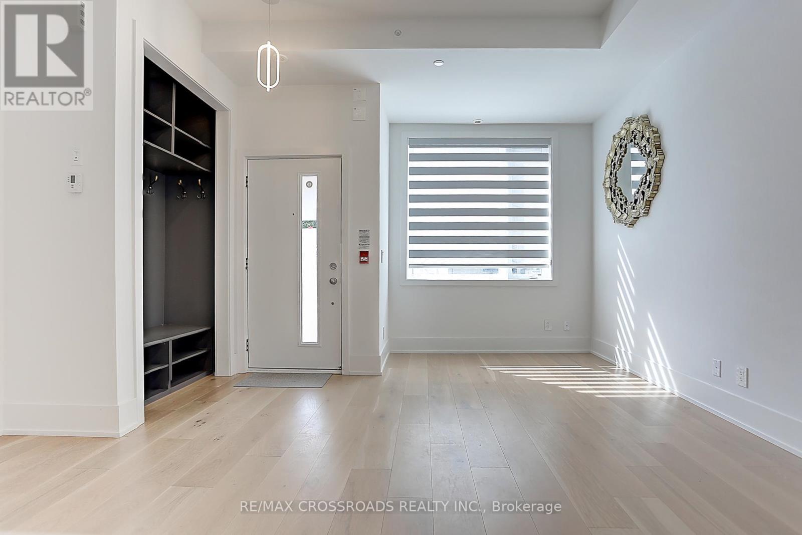 Th3 - 270 Davenport Road, Toronto, ON - Indoor Photo Showing Other Room