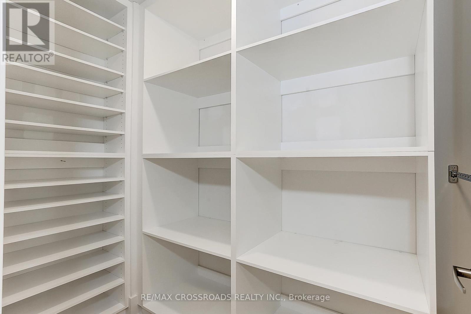 Th3 - 270 Davenport Road, Toronto, ON - Indoor With Storage