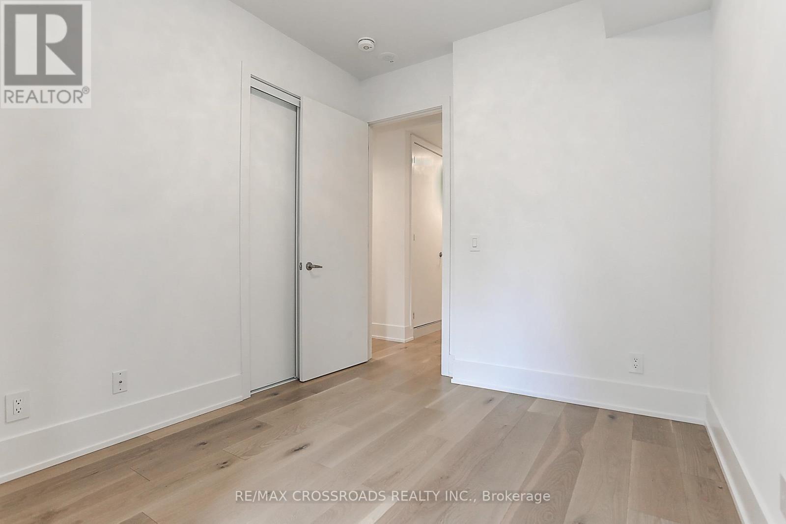 Th3 - 270 Davenport Road, Toronto, ON - Indoor Photo Showing Other Room