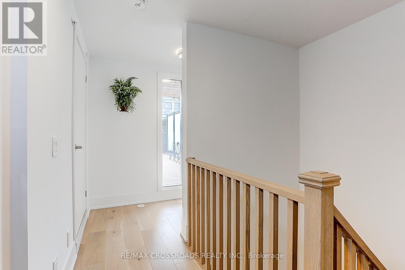 Th3 - 270 Davenport Road, Toronto, ON - Indoor Photo Showing Other Room