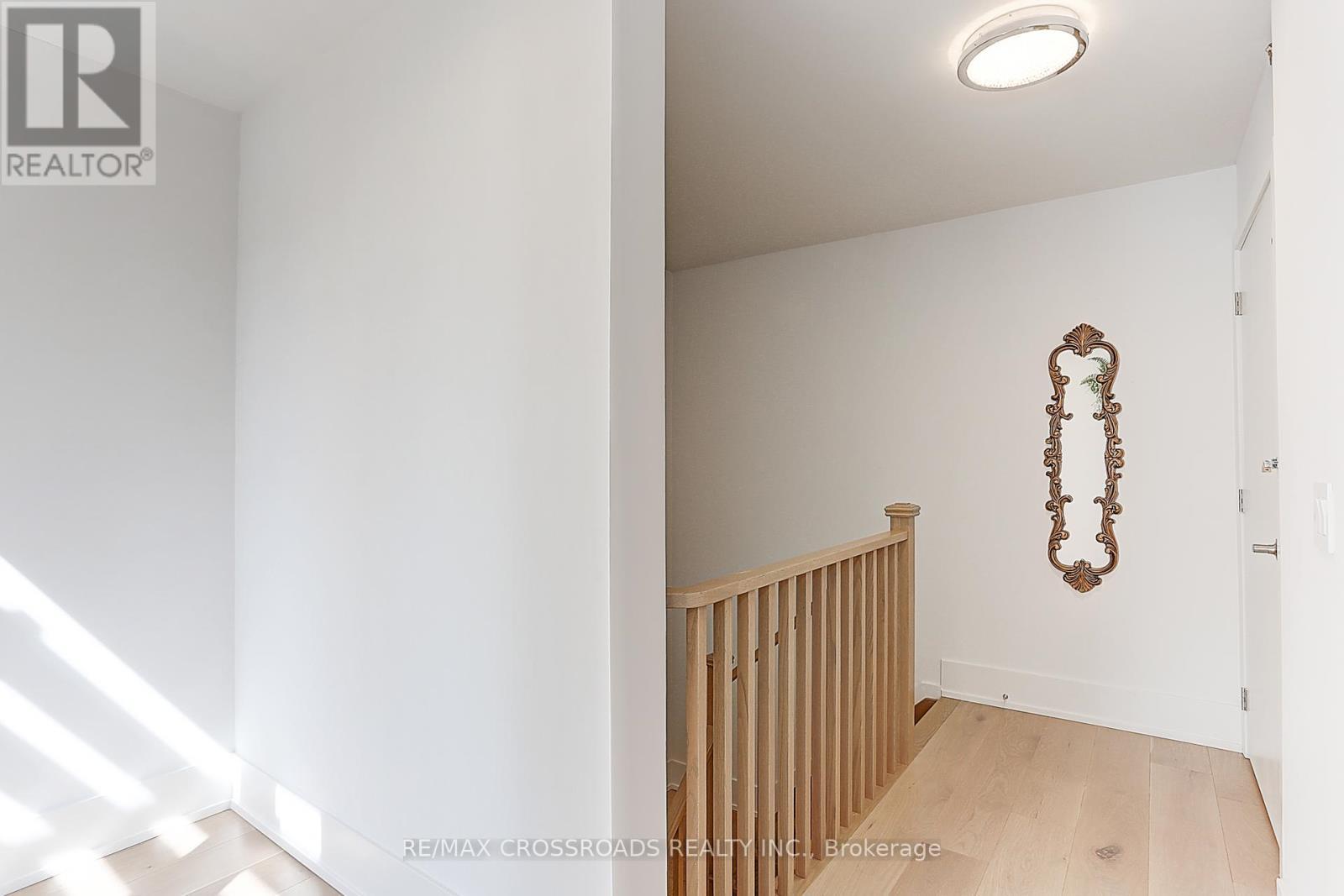 Th3 - 270 Davenport Road, Toronto, ON - Indoor Photo Showing Other Room