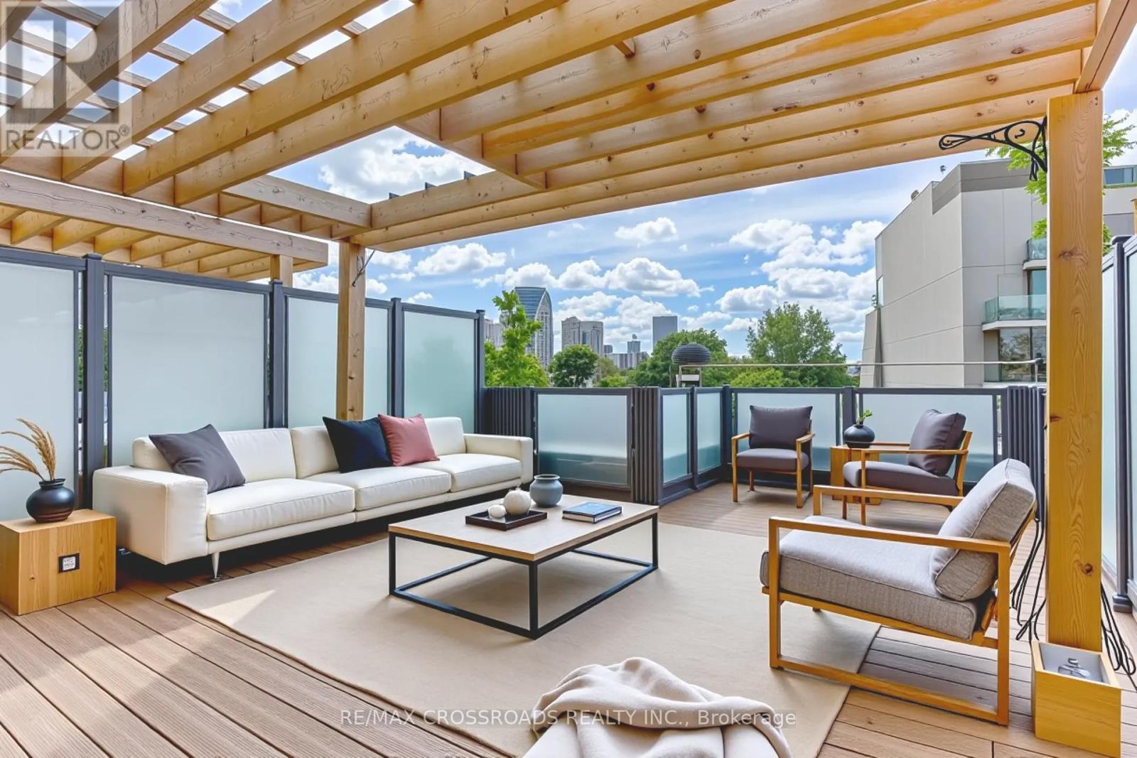 Th3 - 270 Davenport Road, Toronto, ON - Photo Showing Living Room