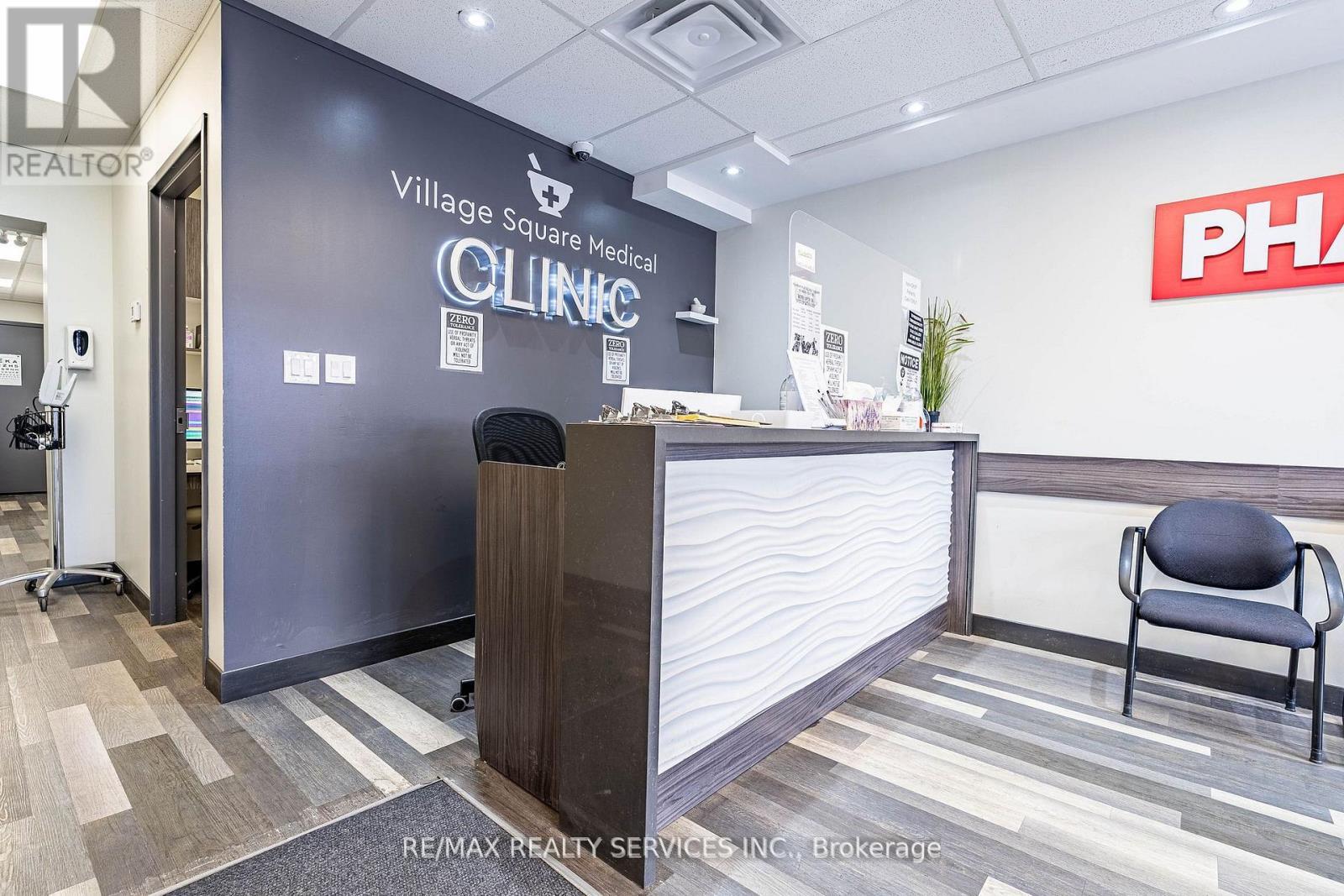 10 Main Street, Mississauga, ON