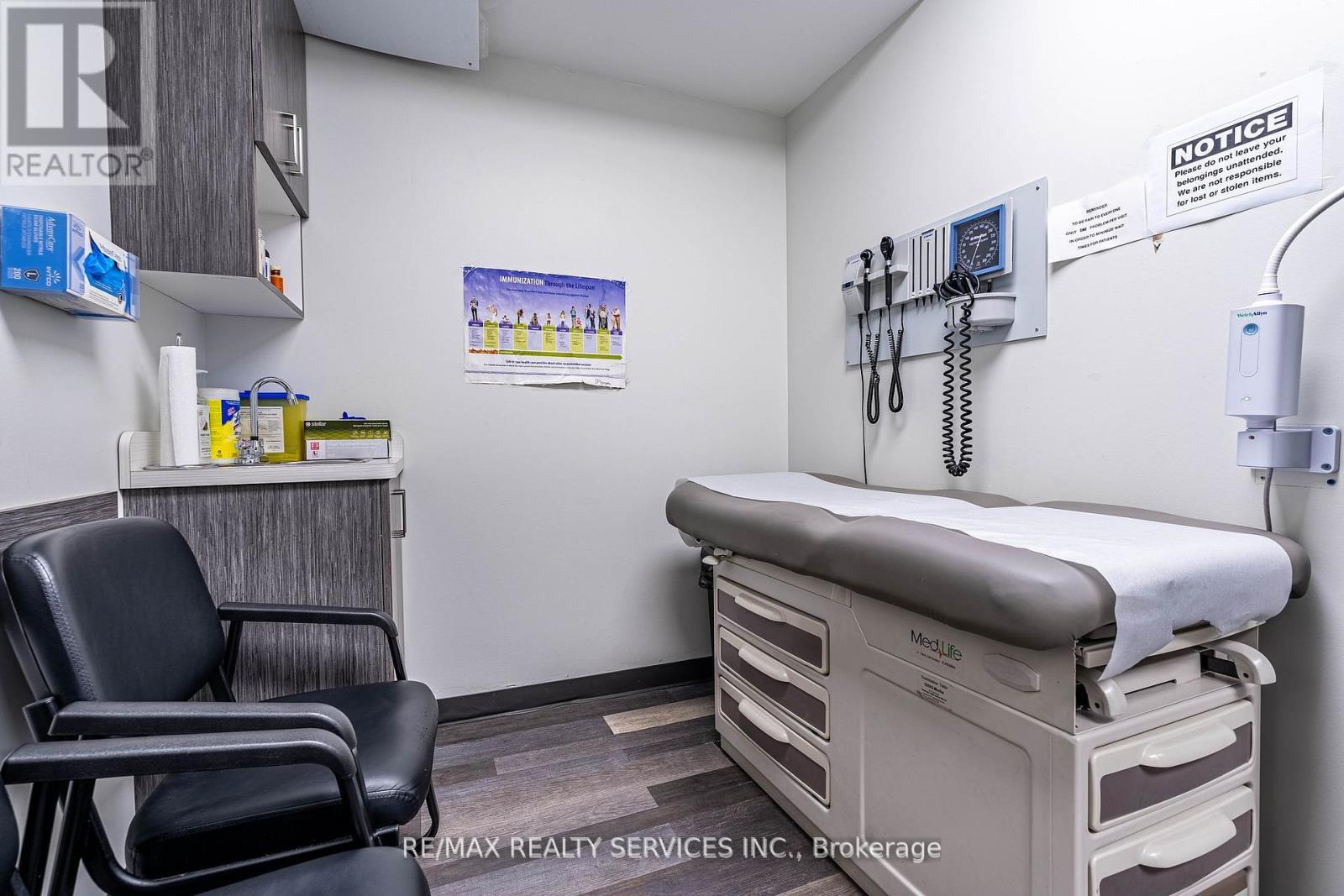 10 Main Street, Mississauga, ON