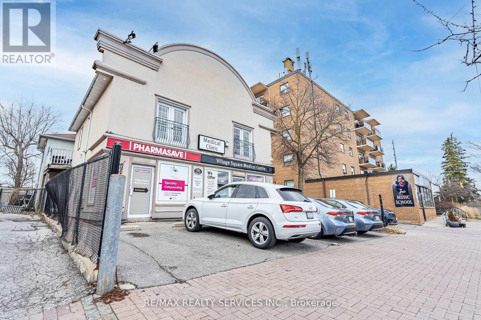 10 Main Street, Mississauga, ON