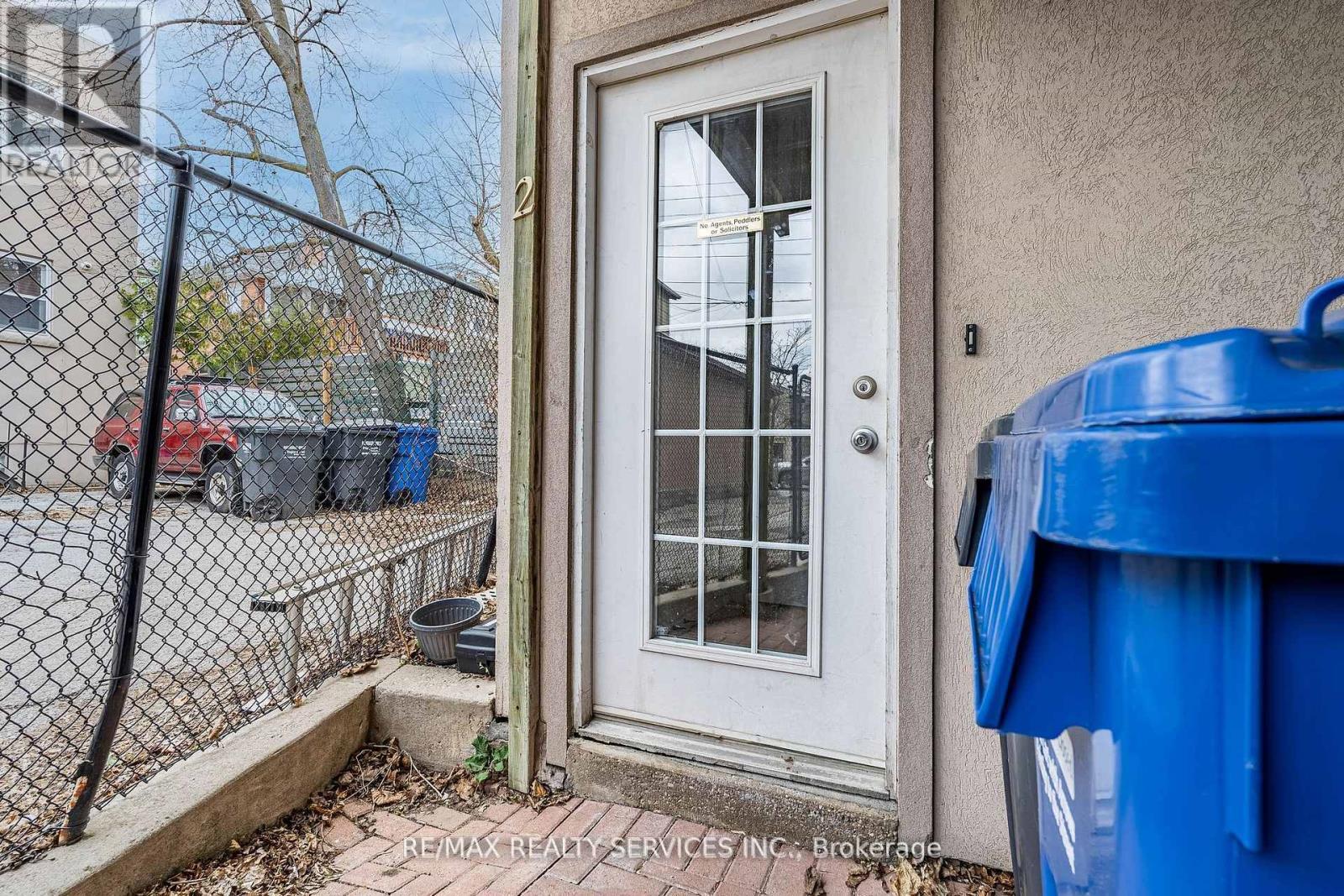 10 Main Street, Mississauga, ON