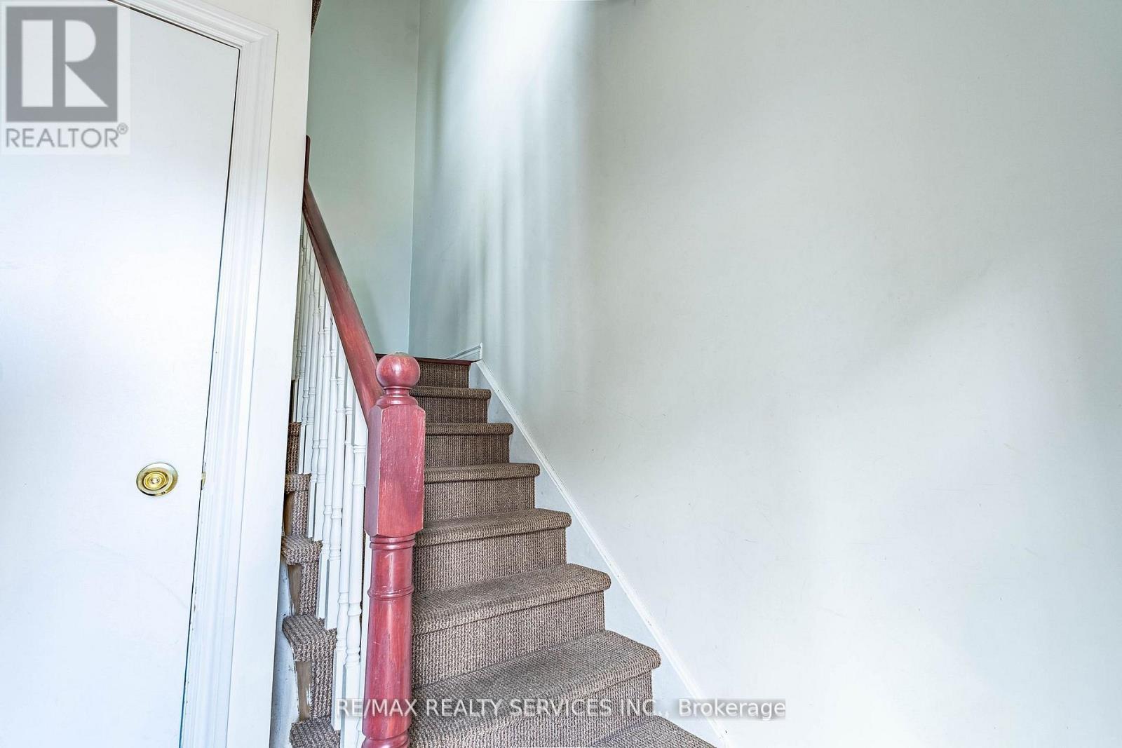 10 Main Street, Mississauga, ON