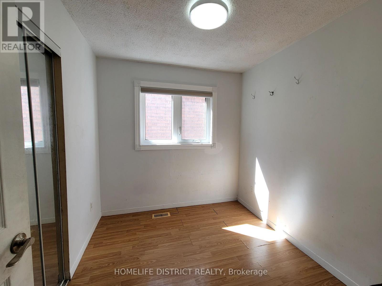 68 Pioneer Pathway, Toronto, ON - Indoor Photo Showing Other Room