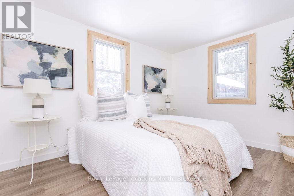 80 Concession 8 Road E, Tiny, ON - Indoor Photo Showing Bedroom