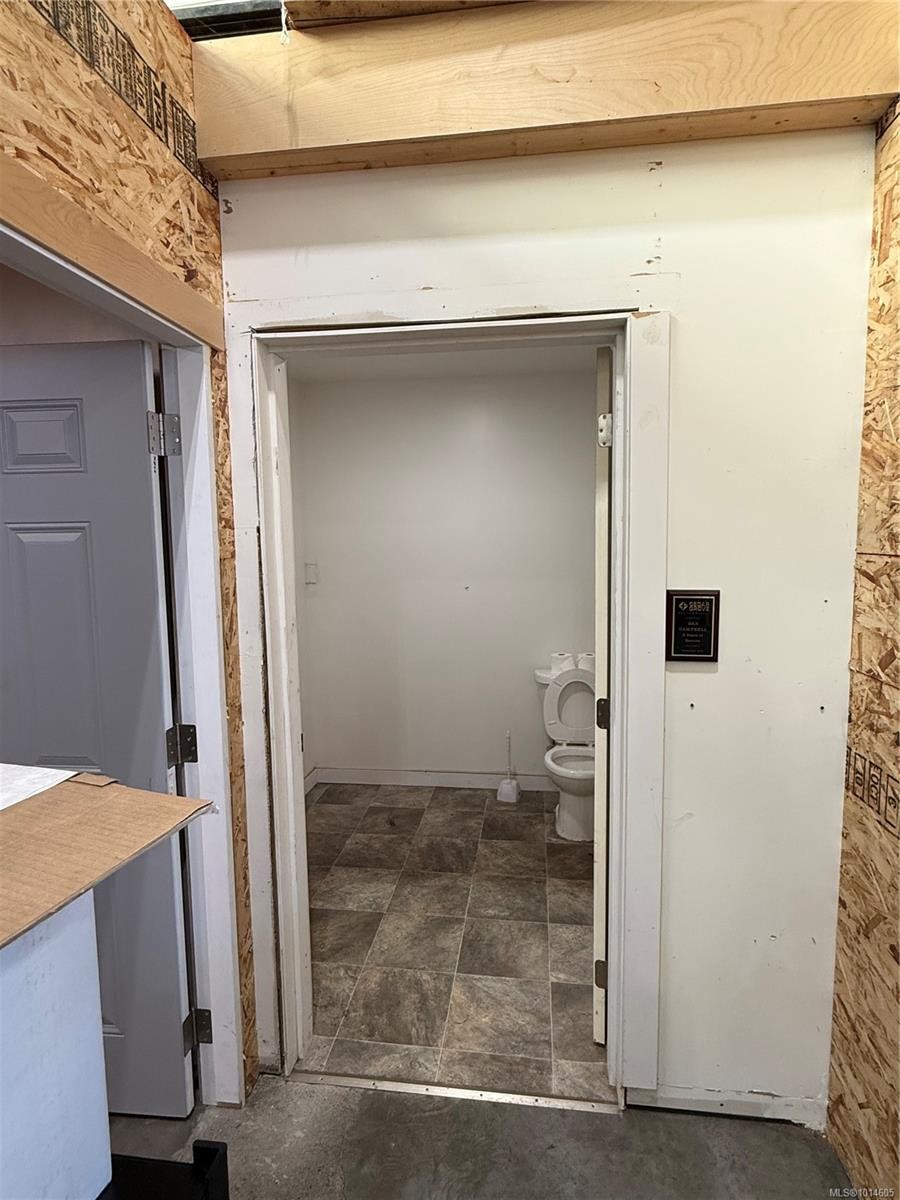 A2-1401 Springhill Rd, Parksville, BC