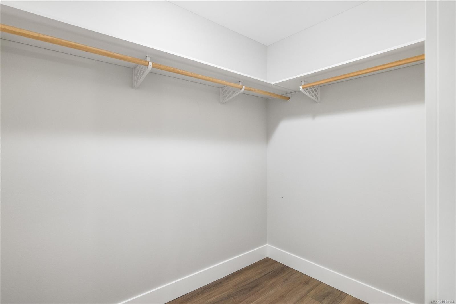 161 Elk Rd, Lake Cowichan, BC - Indoor With Storage