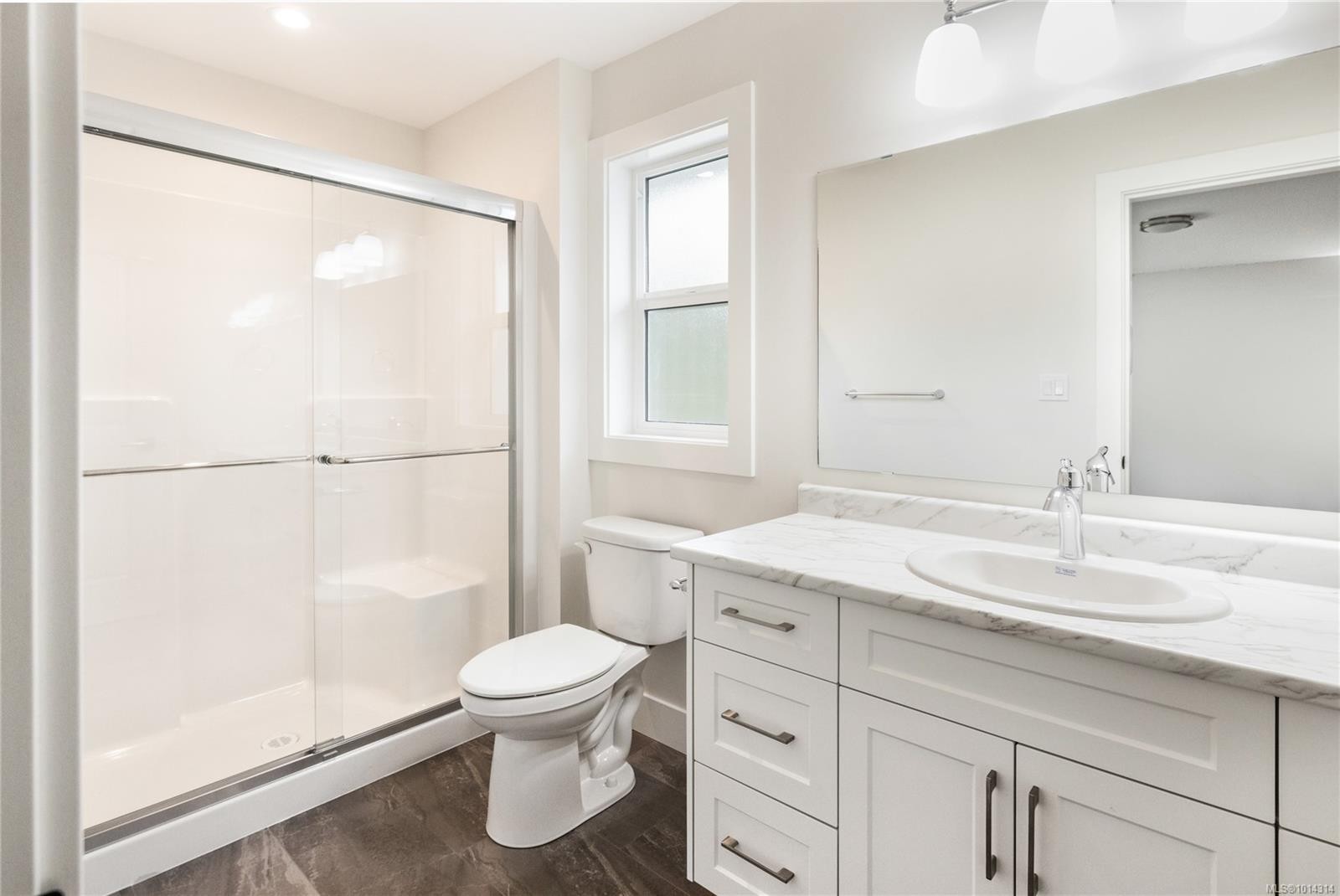 161 Elk Rd, Lake Cowichan, BC - Indoor Photo Showing Bathroom