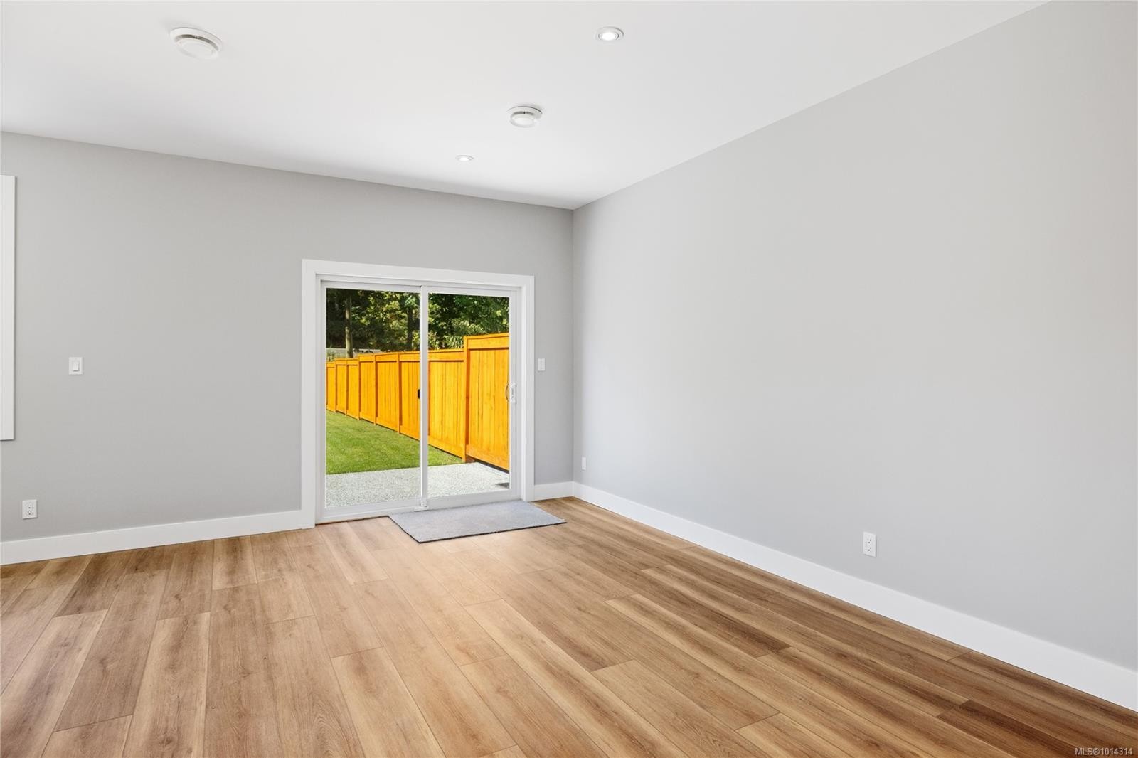 161 Elk Rd, Lake Cowichan, BC - Indoor Photo Showing Other Room