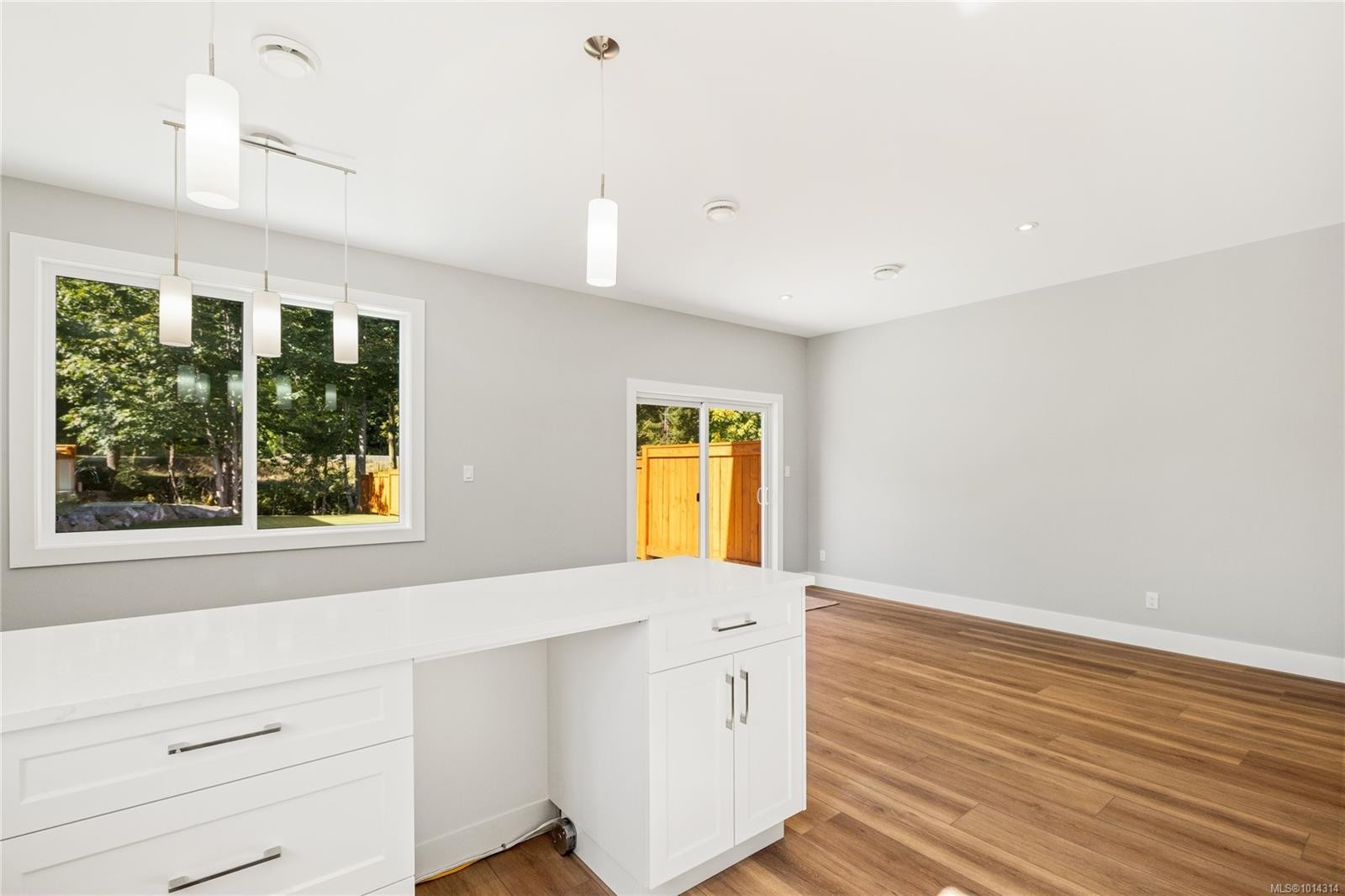 161 Elk Rd, Lake Cowichan, BC - Indoor Photo Showing Other Room