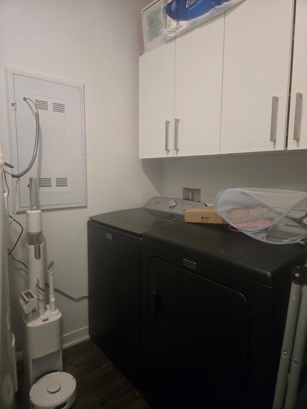 Salle de lavage - 1062 Rue St-Viateur, Joliette, QC - Indoor