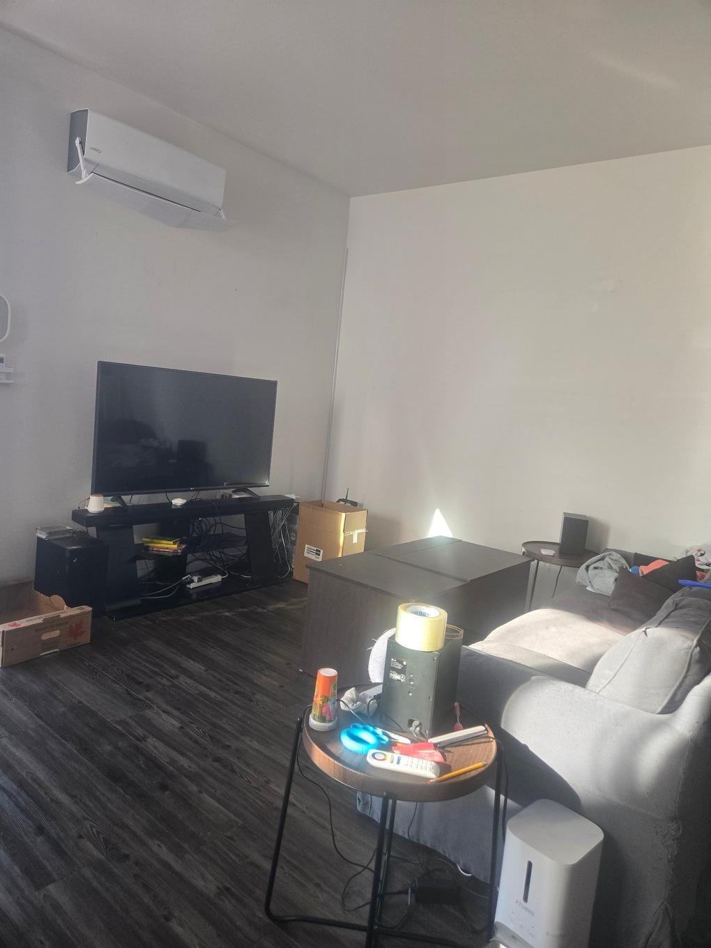 Salon - 1062 Rue St-Viateur, Joliette, QC - Indoor Photo Showing Living Room