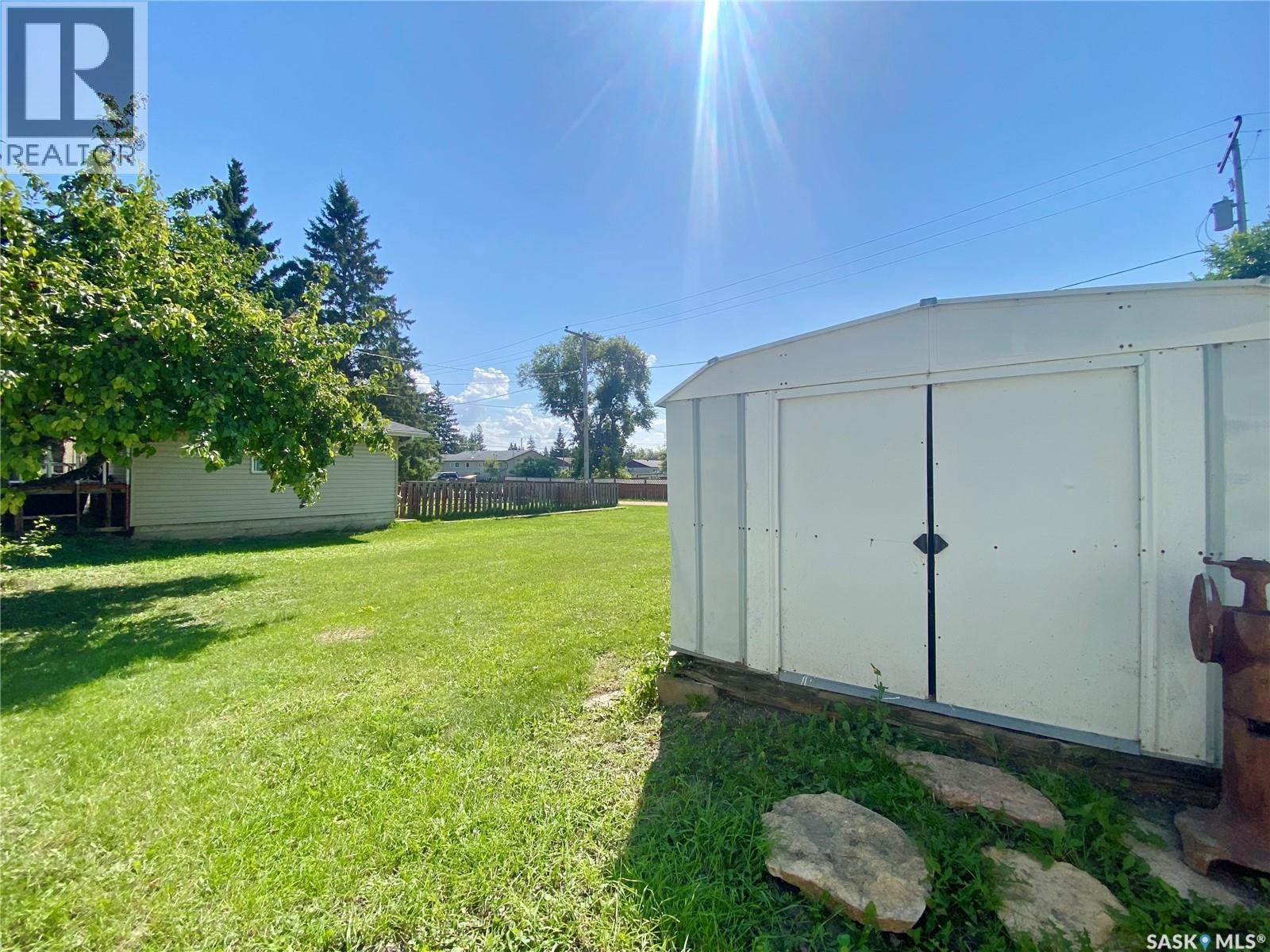 822 4Th Avenue, Raymore, SK - Outdoor