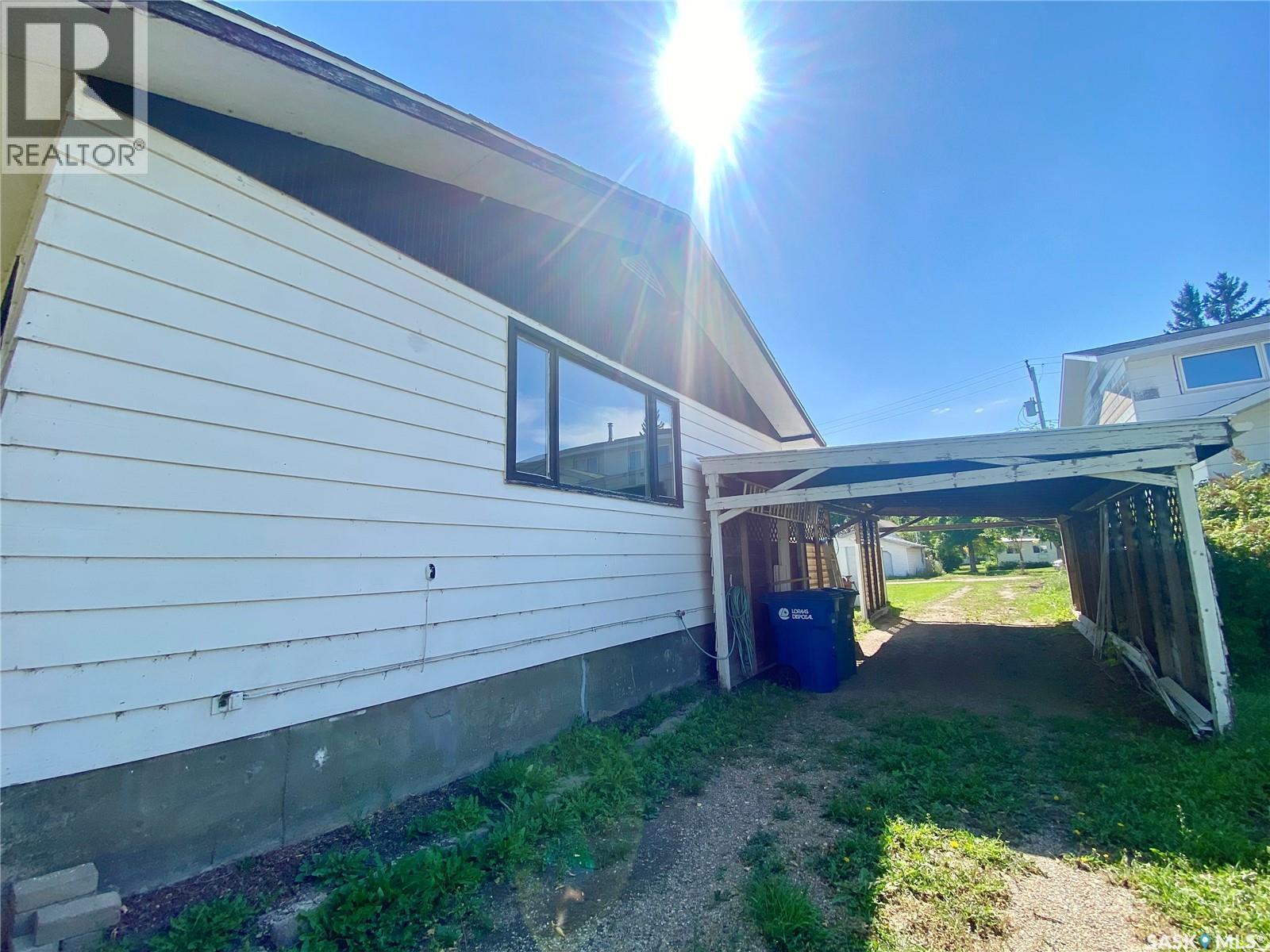 822 4Th Avenue, Raymore, SK - Outdoor With Exterior