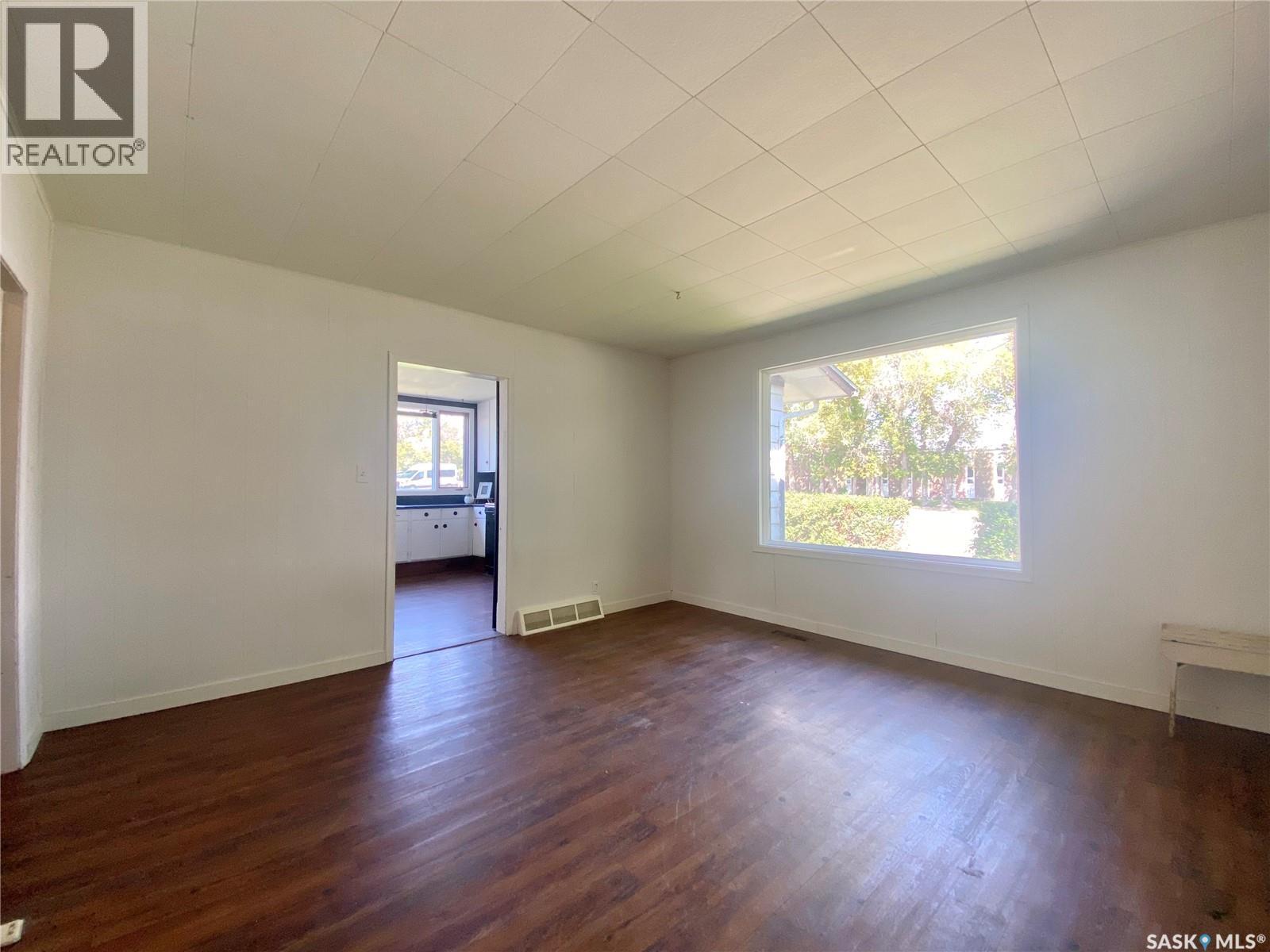 822 4Th Avenue, Raymore, SK - Indoor Photo Showing Other Room