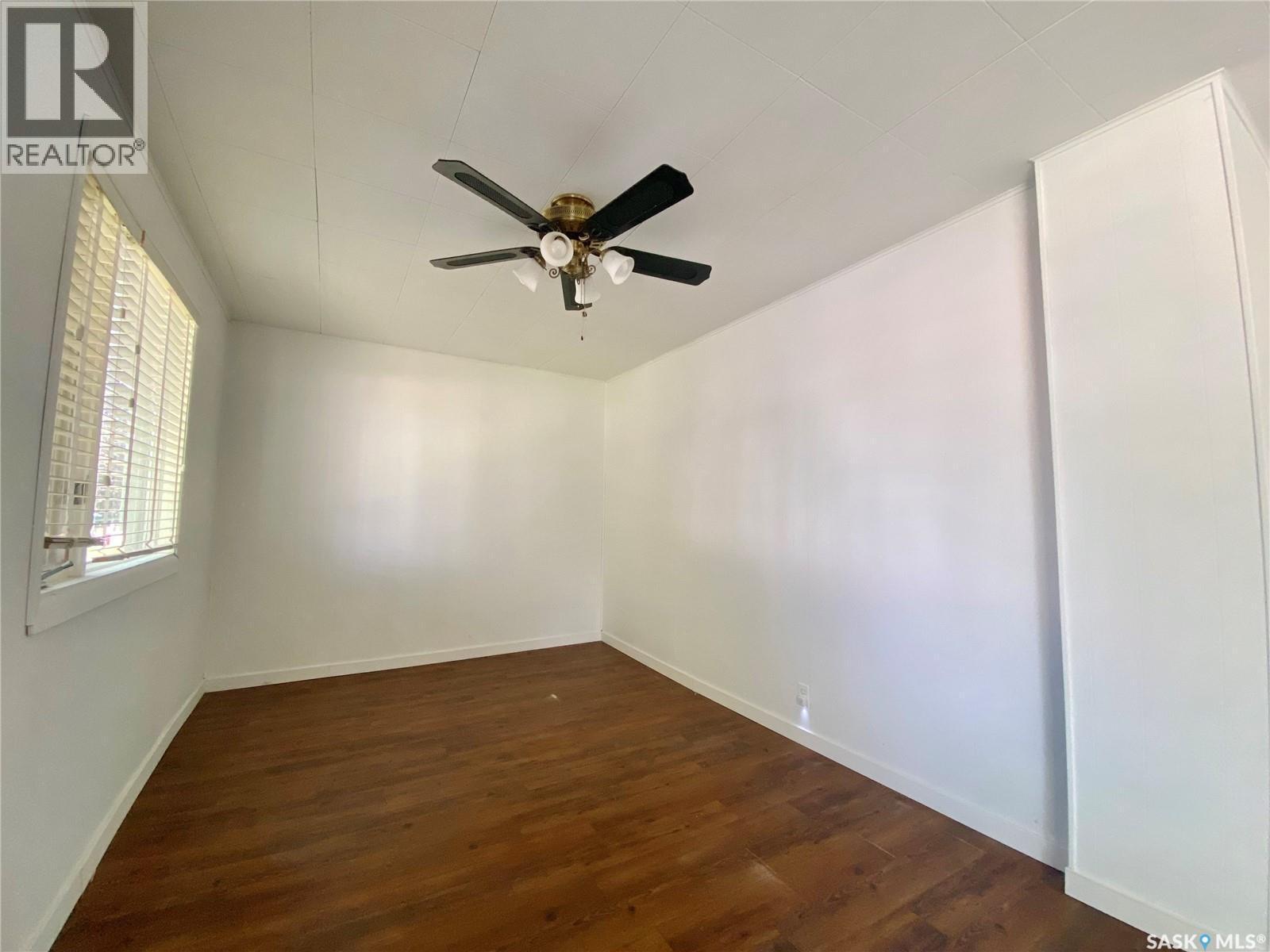 822 4Th Avenue, Raymore, SK - Indoor Photo Showing Other Room