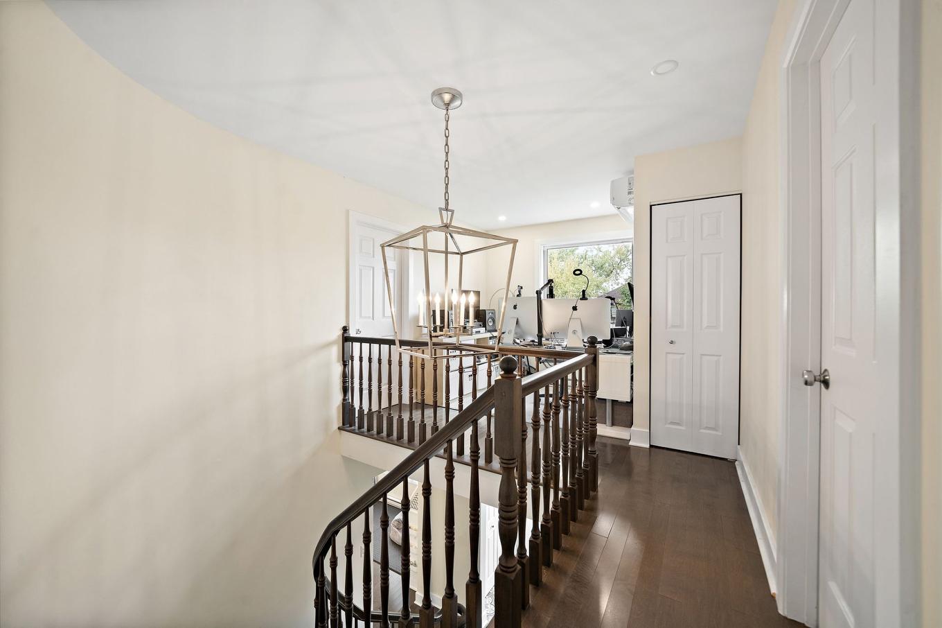 Escalier - 2240 Av. O'Brien, Montréal (Saint-Laurent), QC - Indoor Photo Showing Other Room