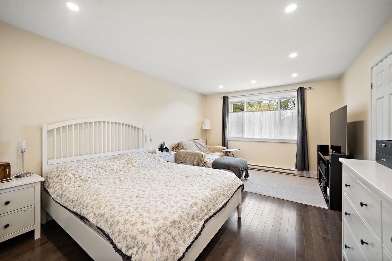Chambre à coucher principale - 2240 Av. O'Brien, Montréal (Saint-Laurent), QC - Indoor Photo Showing Bedroom